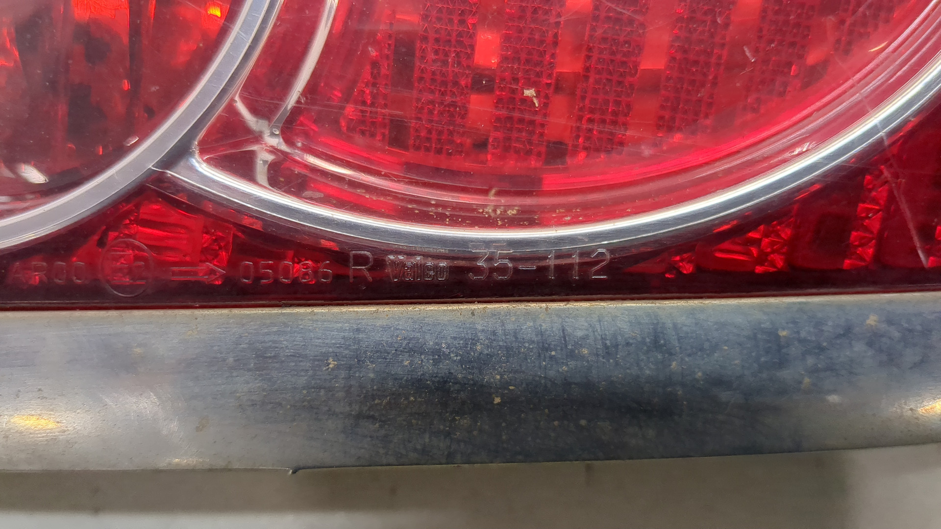 Фонарь задний правый