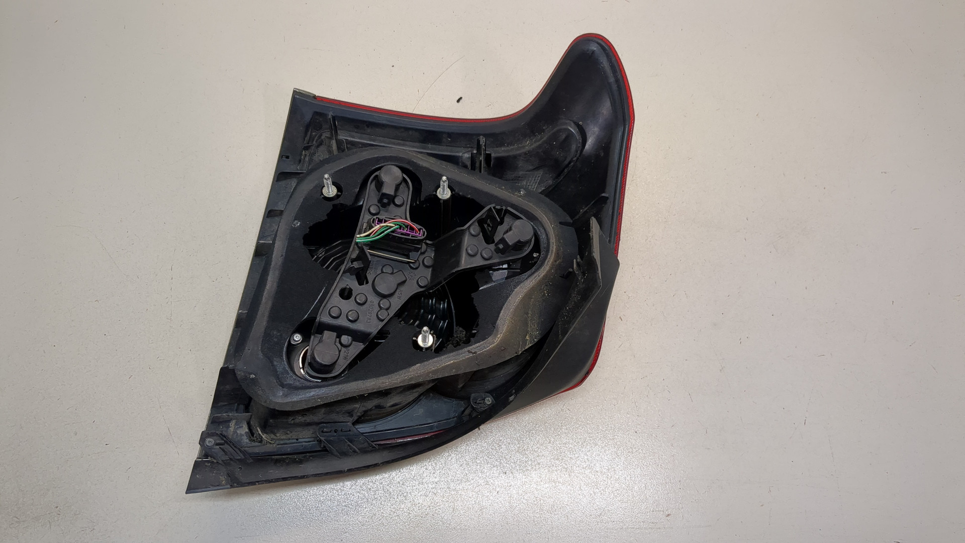 Фонарь задний правый