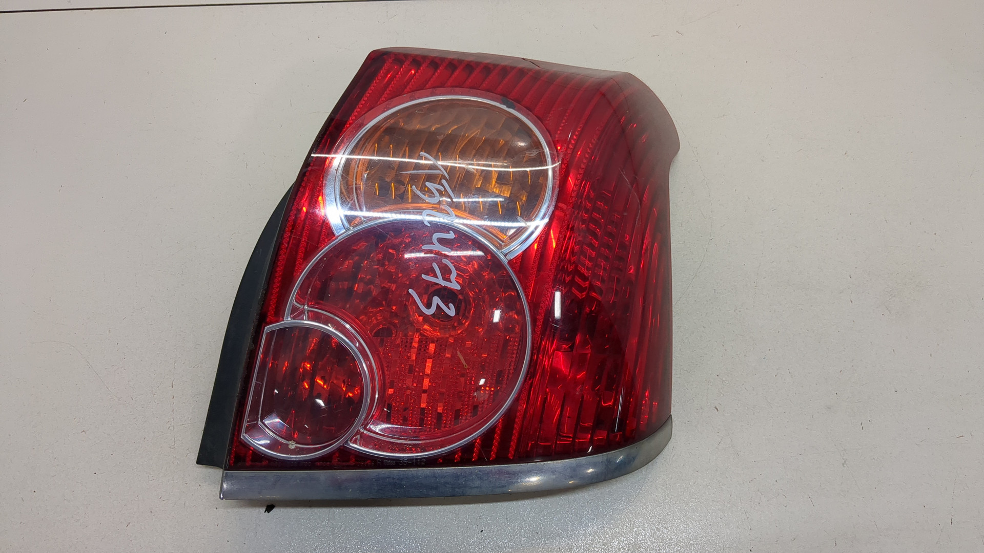 Фонарь задний правый