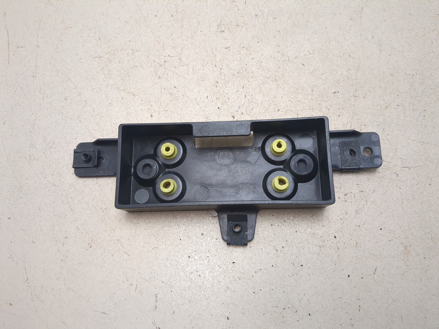 Кронштейн крышки багажника