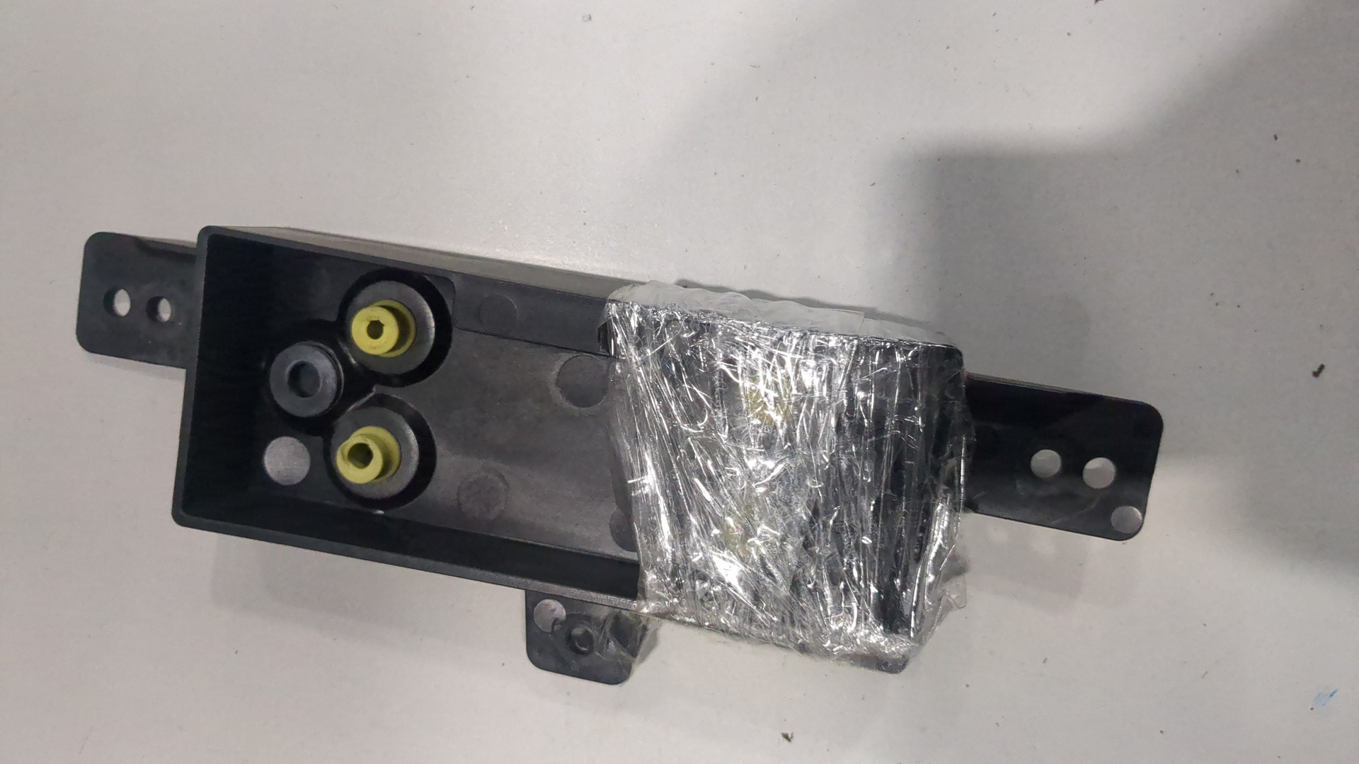 Кронштейн крышки багажника