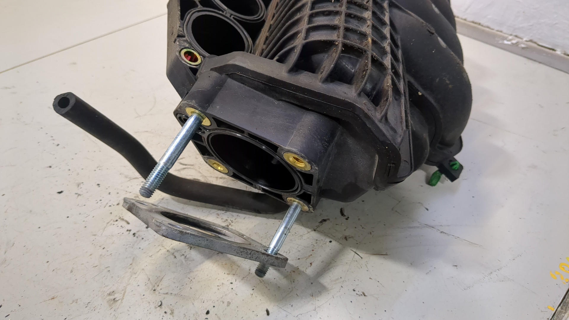 Коллектор впускной