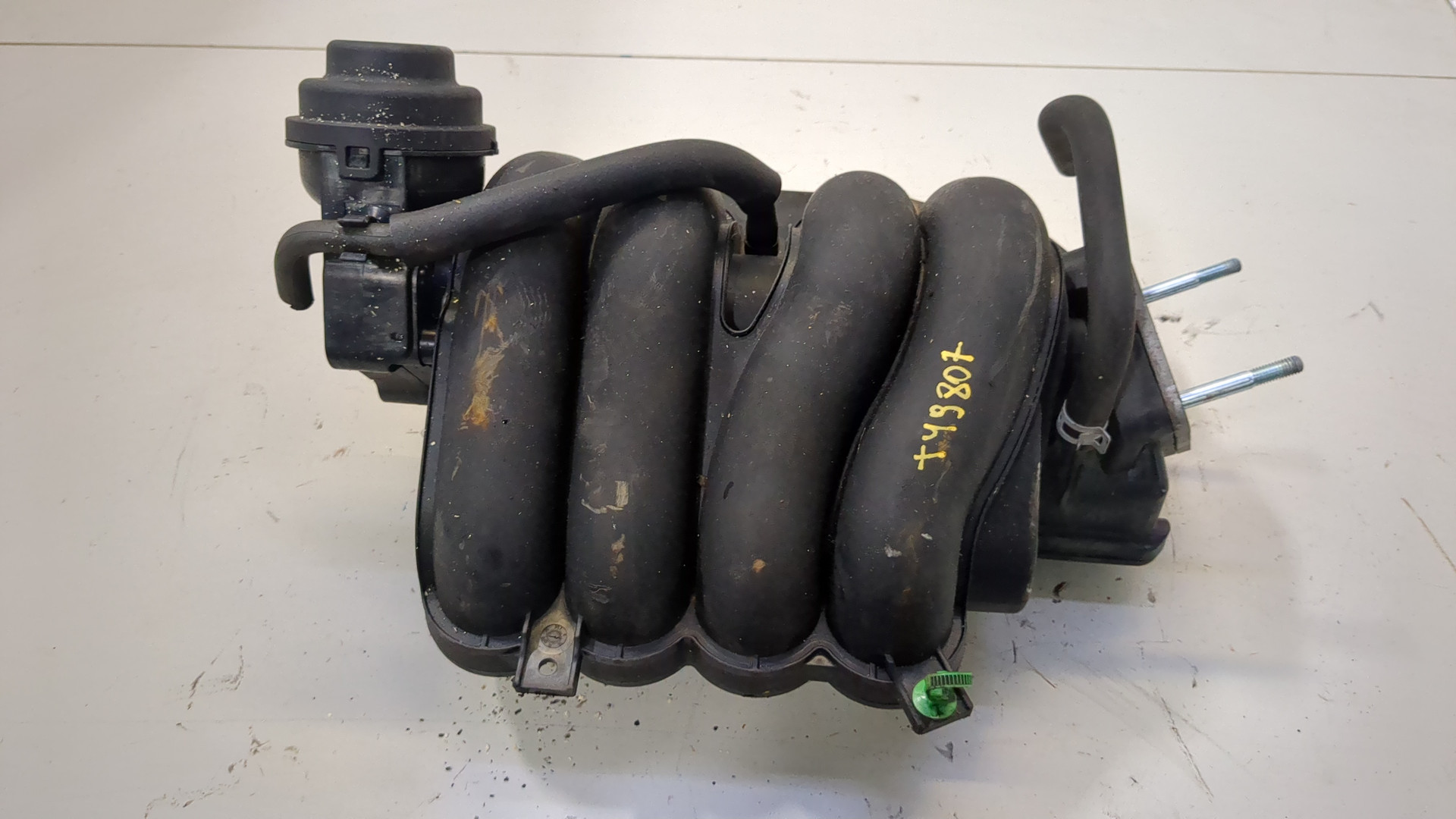 Коллектор впускной