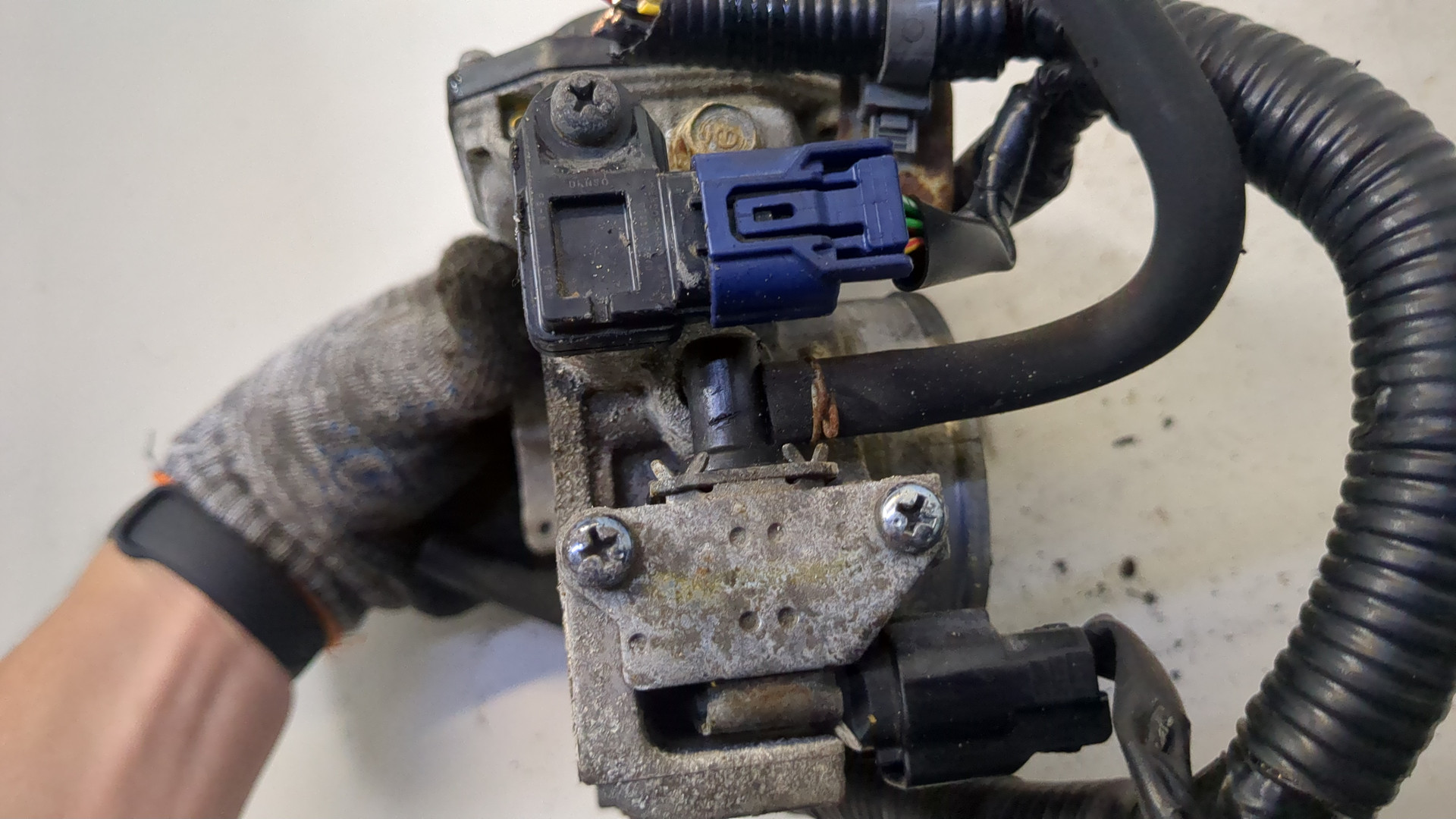 Заслонка дроссельная электрическая