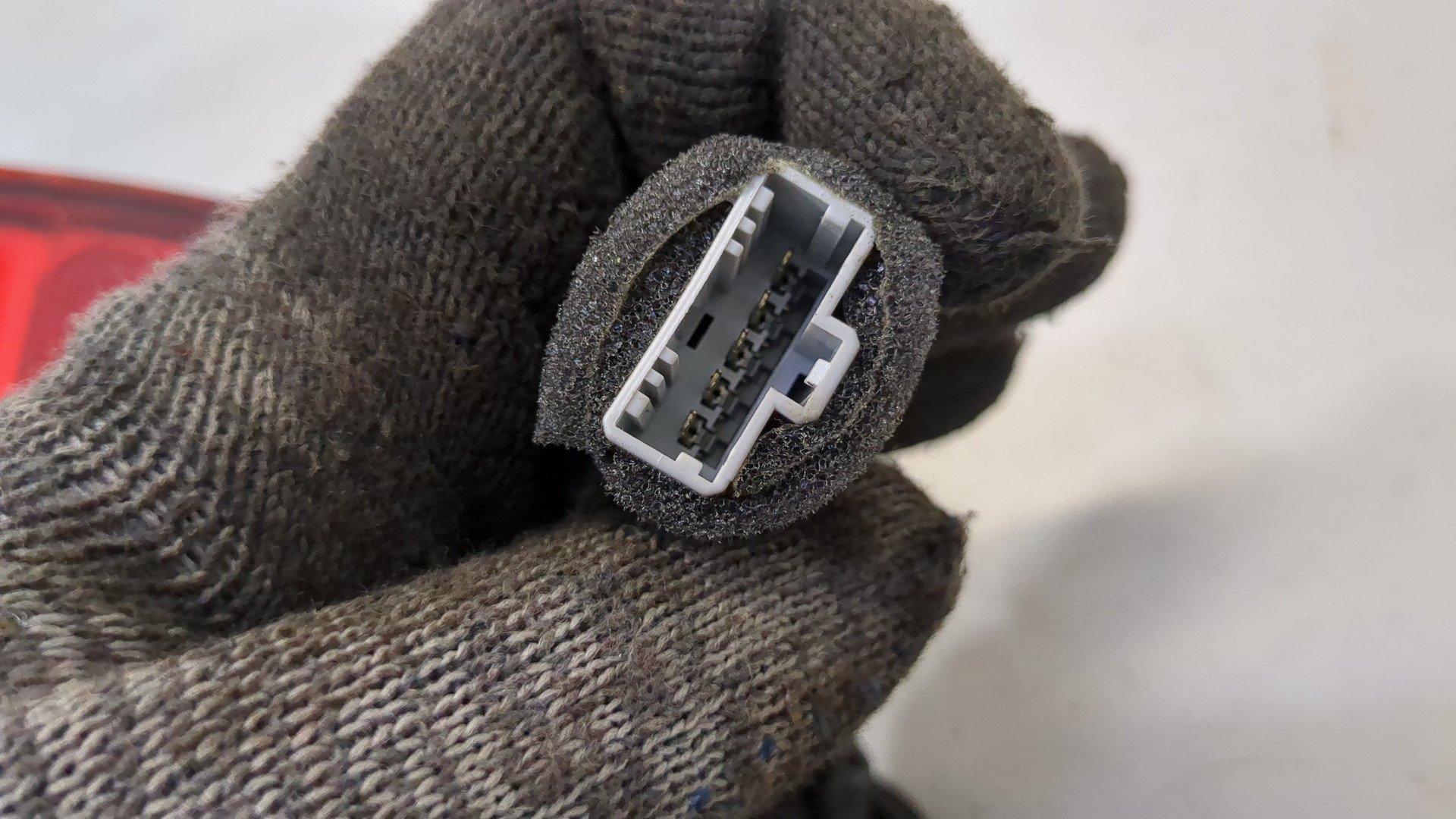 Фонарь задний правый