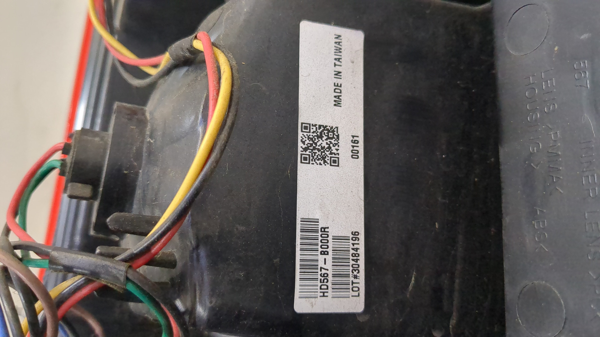 Фонарь задний правый