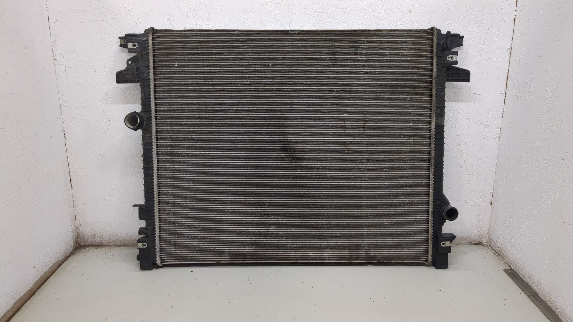 Радиатор охлаждения двигателя основной
