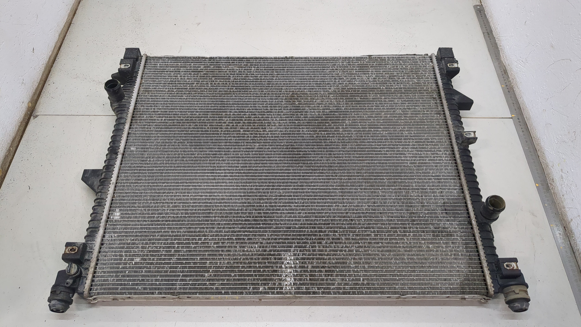 Радиатор охлаждения двигателя основной