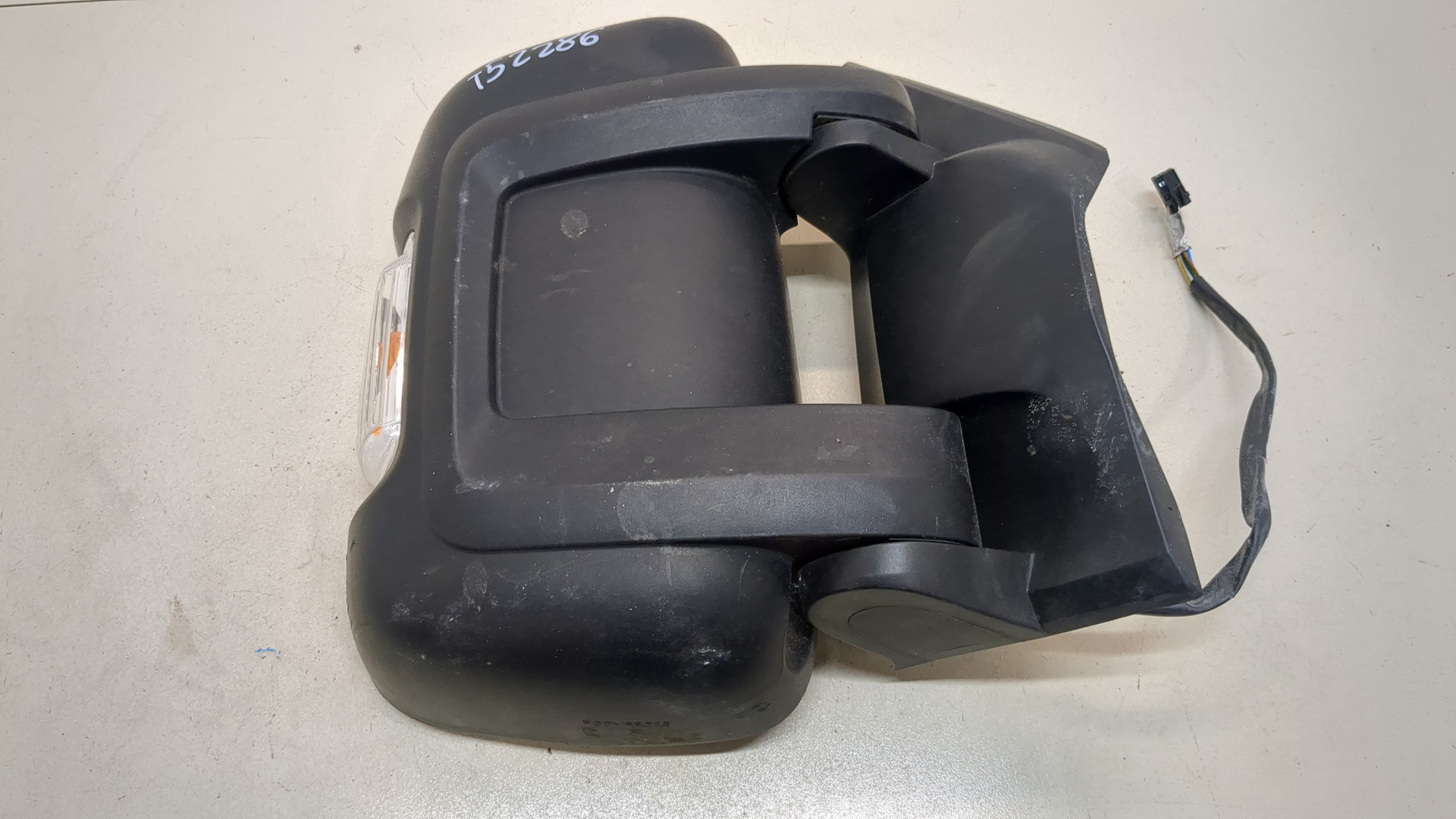 Зеркало правое электрическое