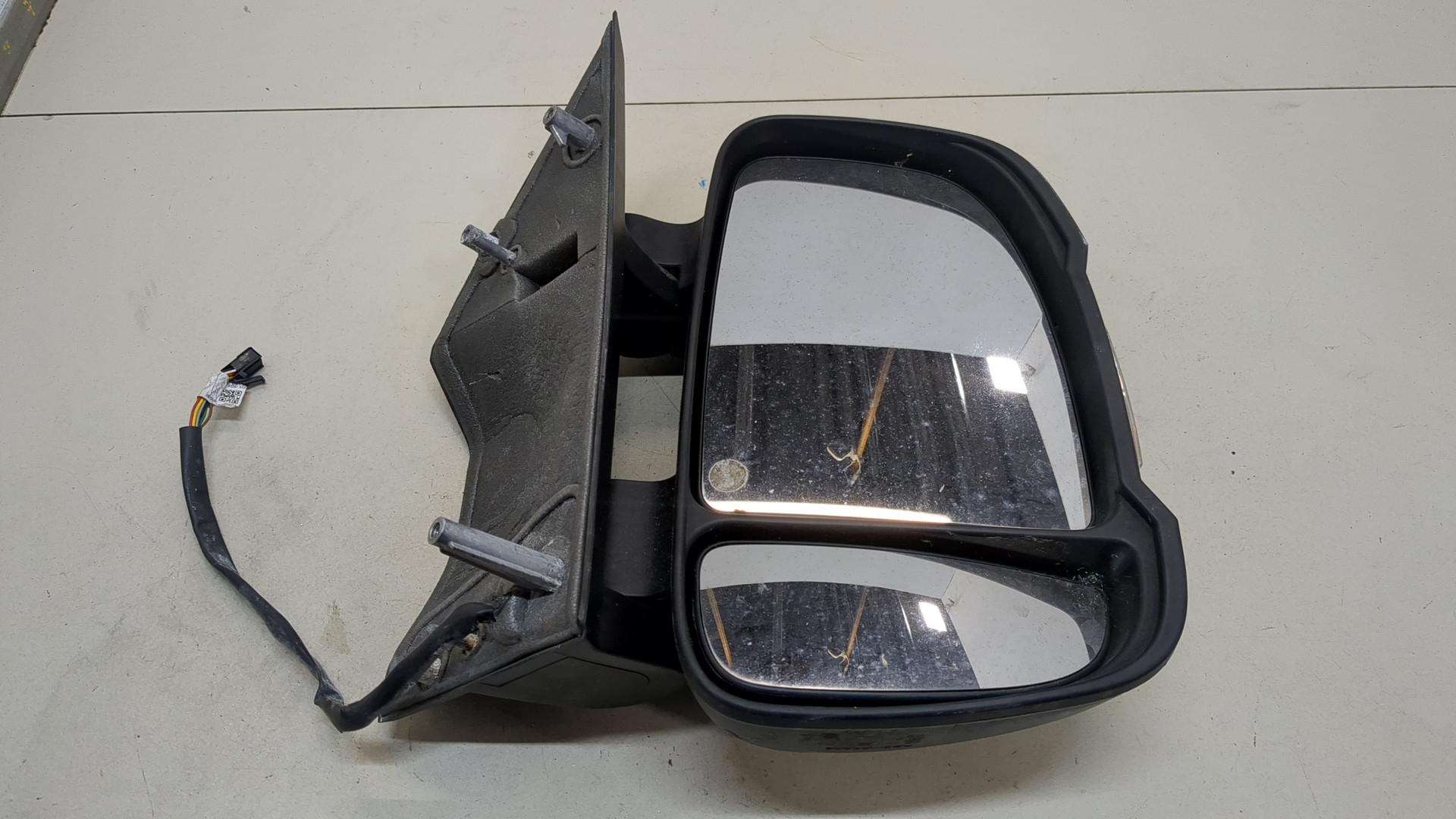 Зеркало правое электрическое