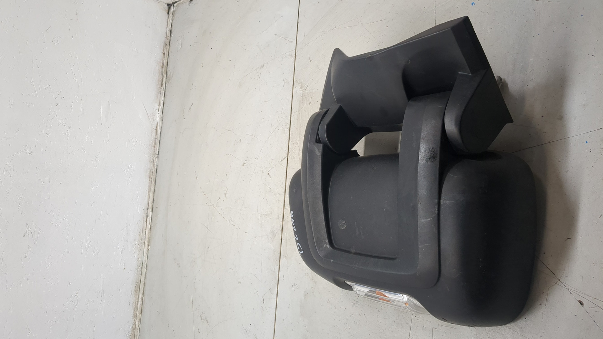 Зеркало правое электрическое