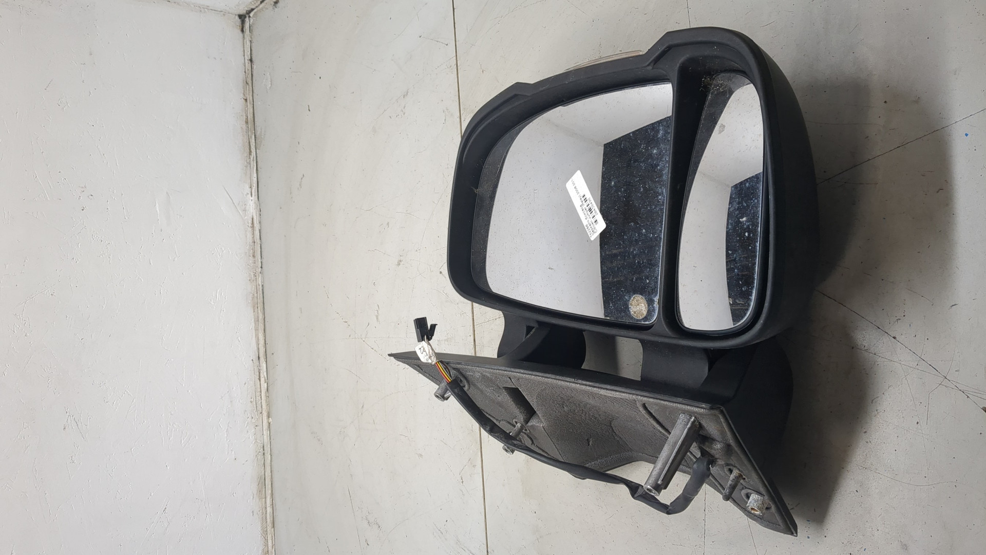 Зеркало правое электрическое