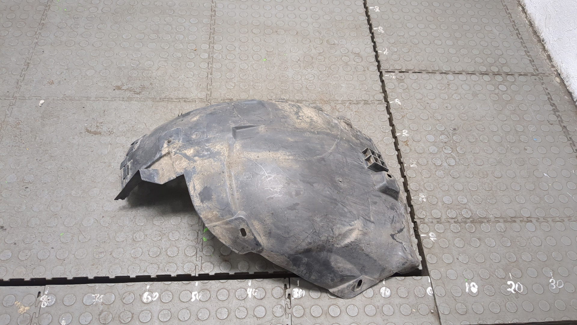 Локер передний правый