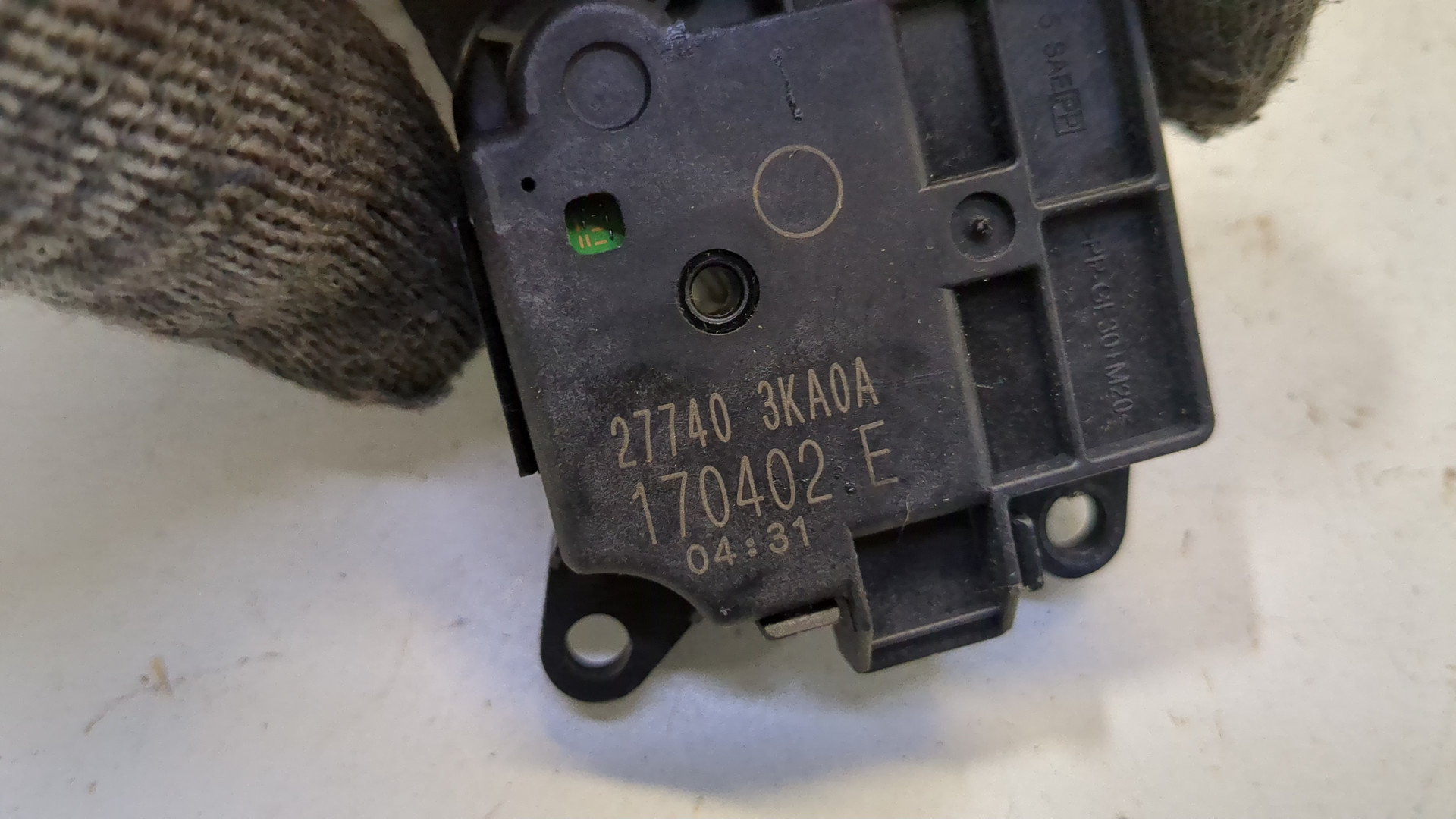 Моторчик заслонки печки