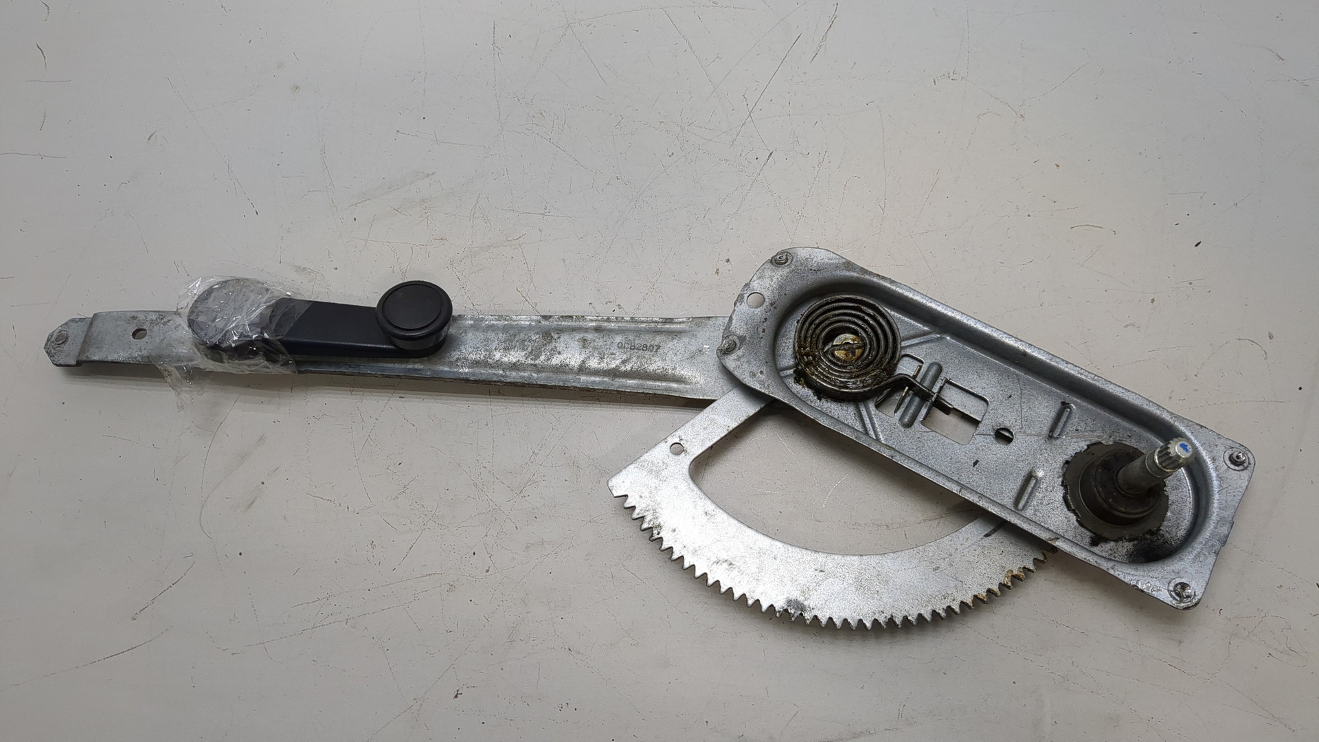 Стеклоподъемник механ. передний правый