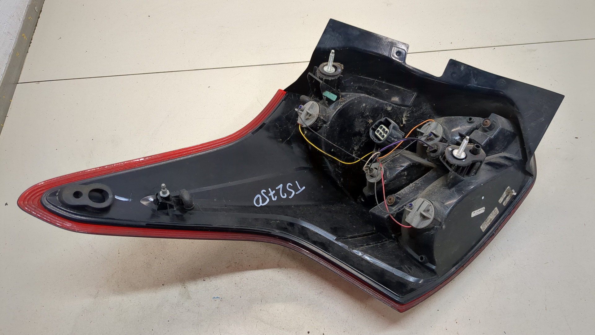 Фонарь задний правый