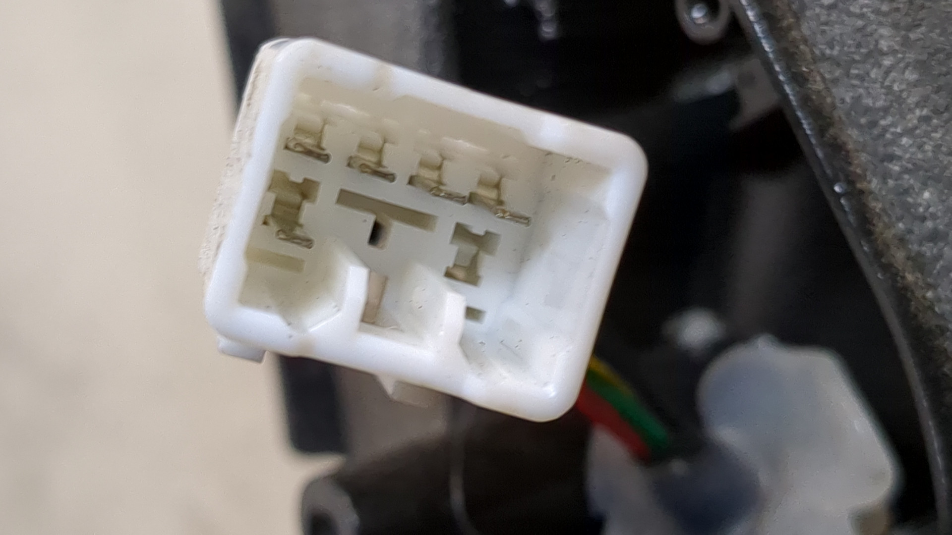 Зеркало левое электрическое