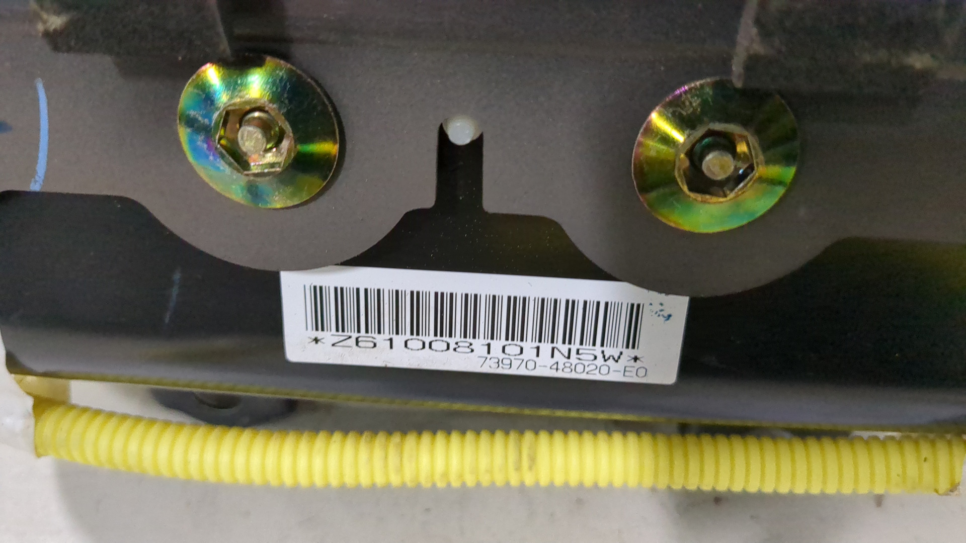 Подушка безопасности пассажирская (в торпедо)