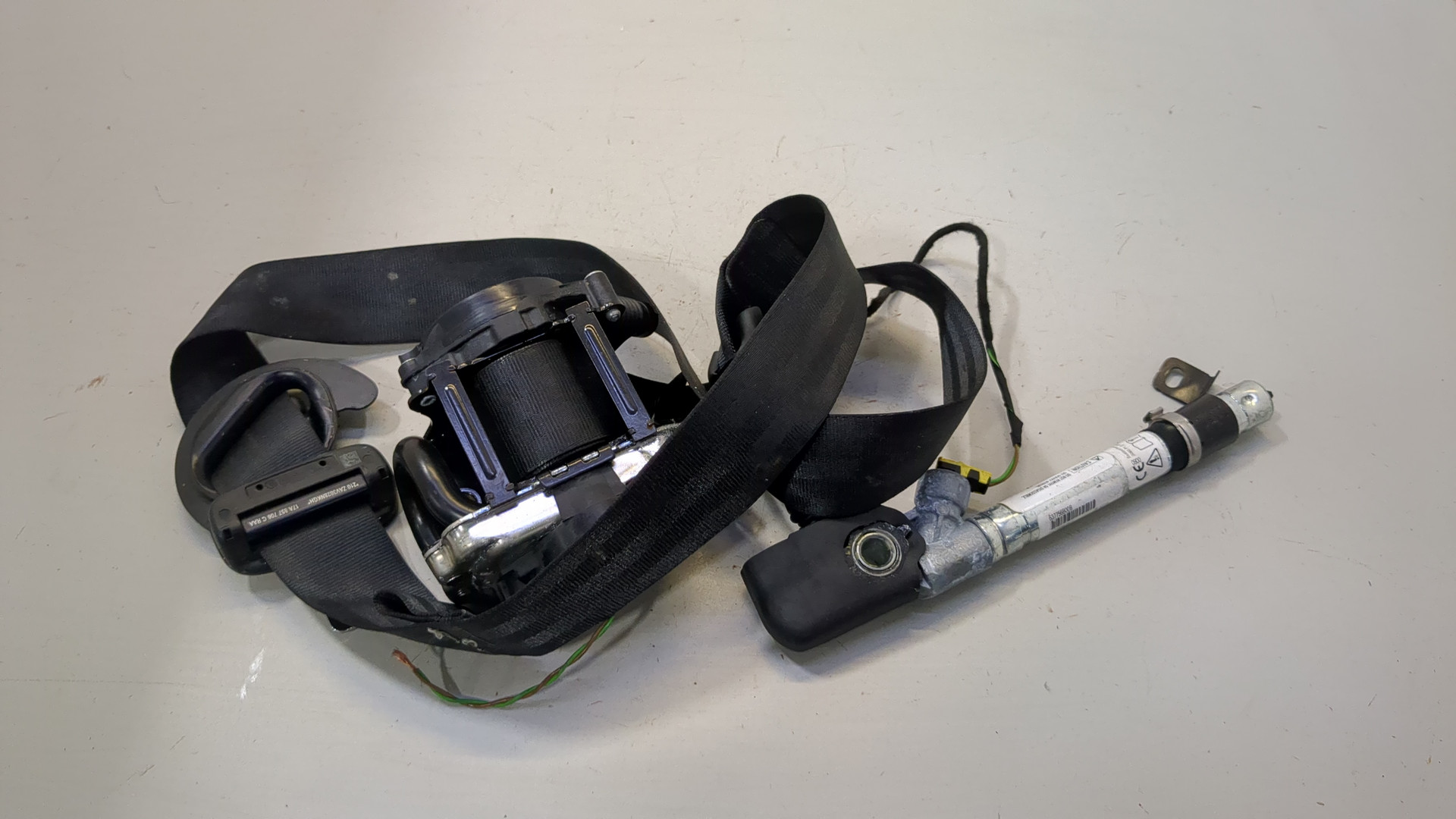 Ремень безопасности