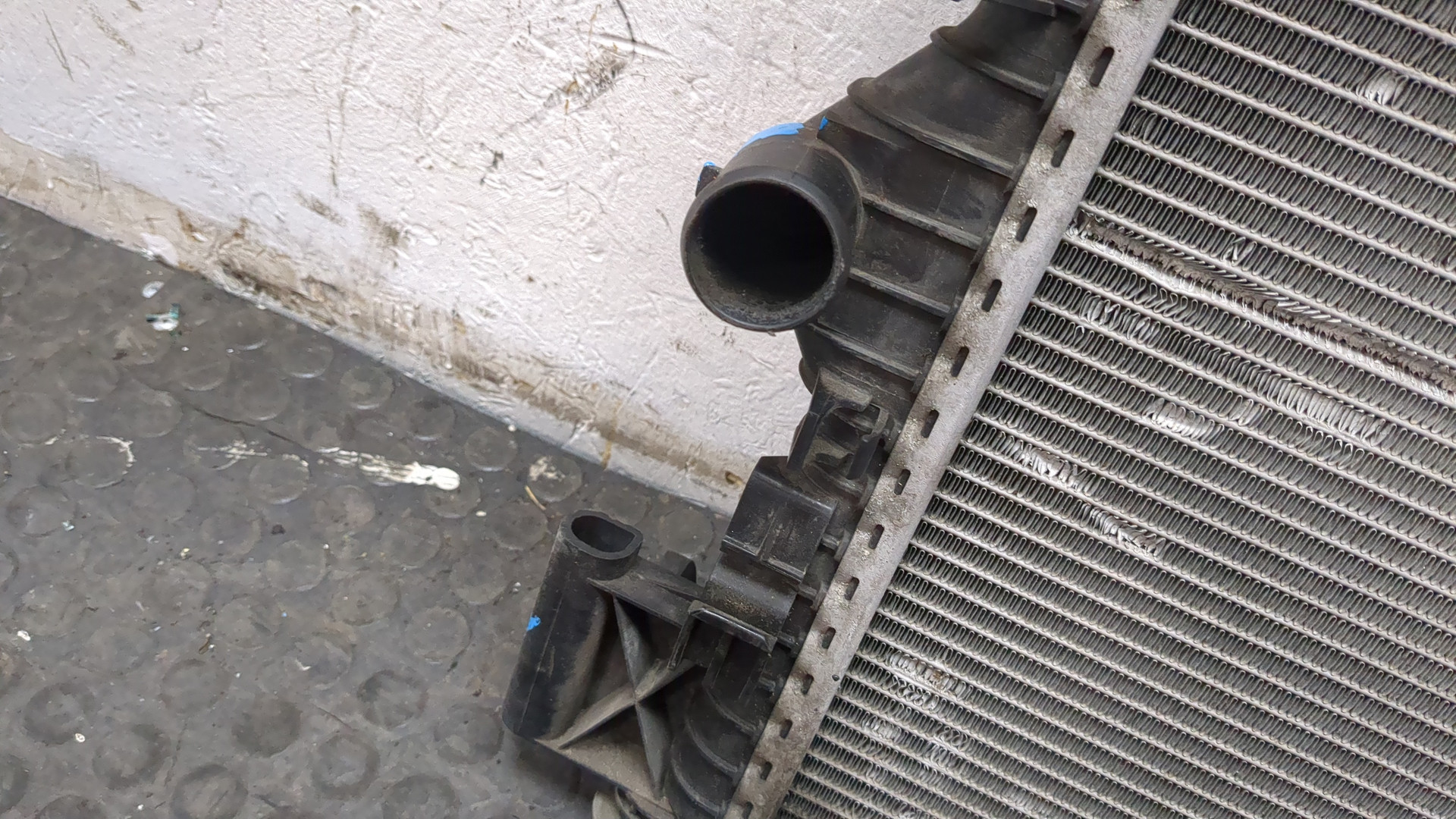 Радиатор охлаждения двигателя основной