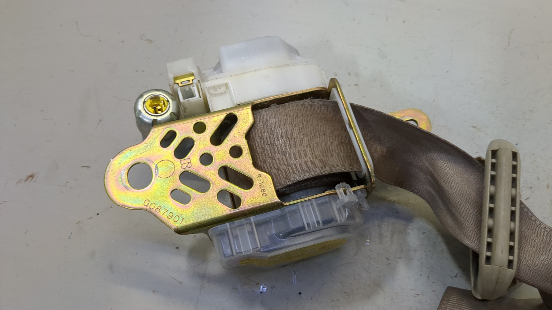 Ремень безопасности