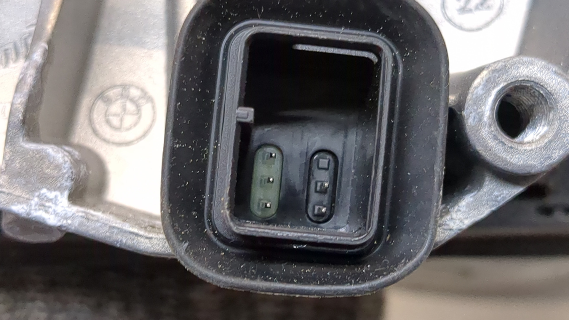 Зеркало правое электрическое