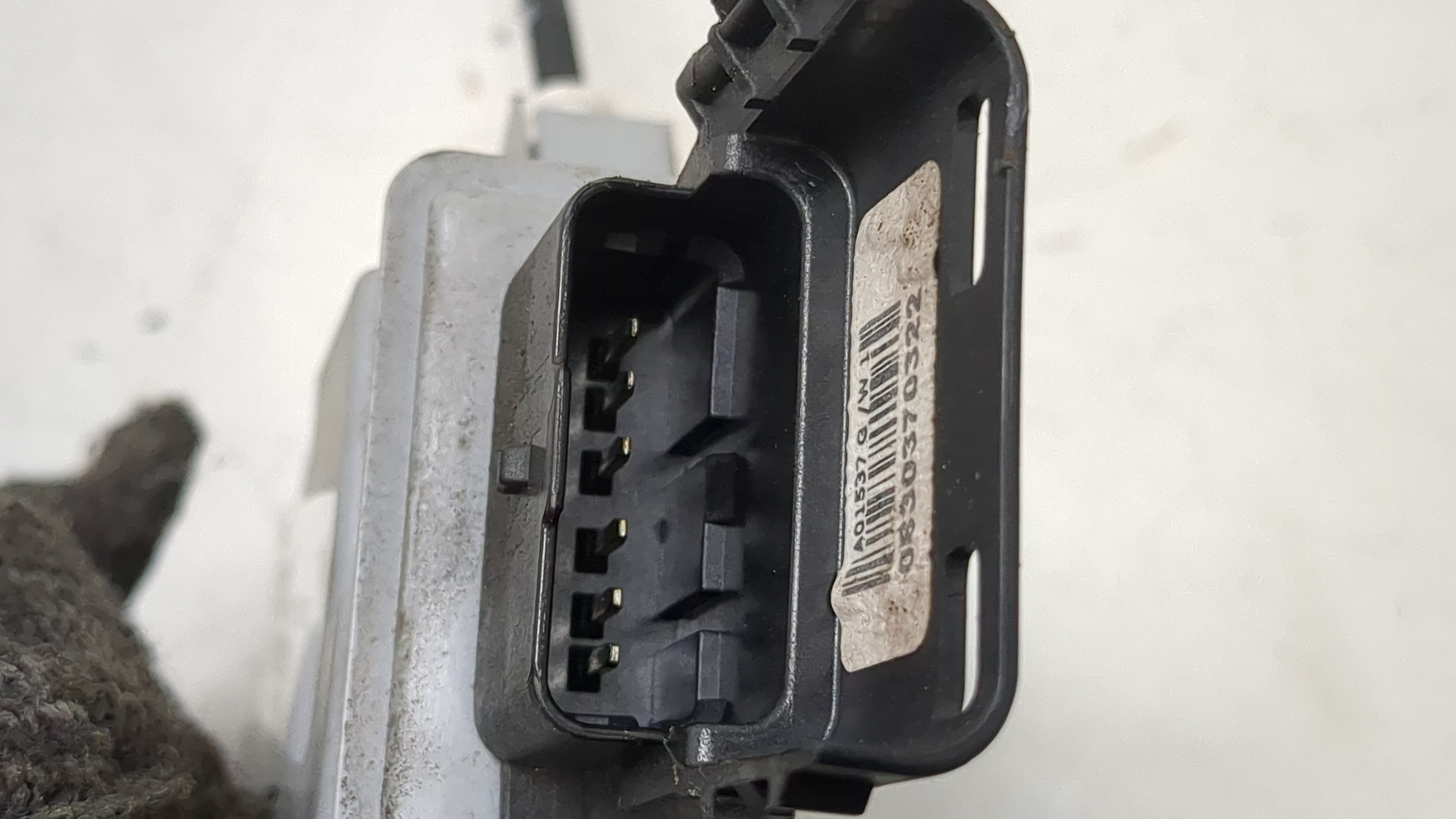 Замок двери передней правой