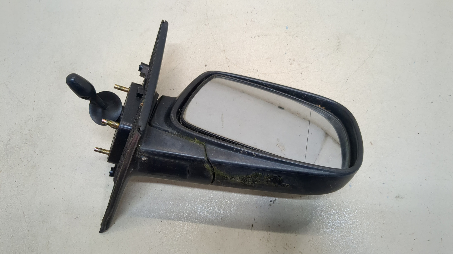 Зеркало правое электрическое