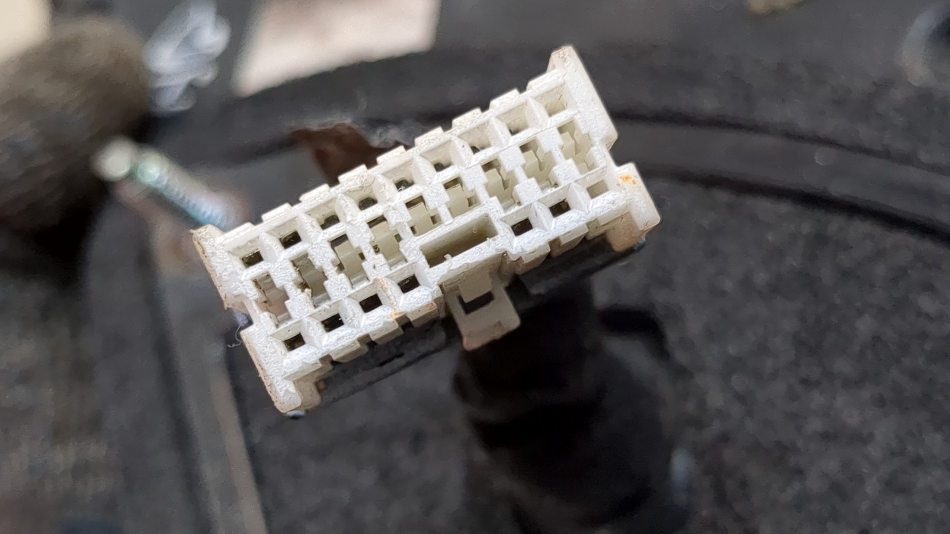 Зеркало правое электрическое