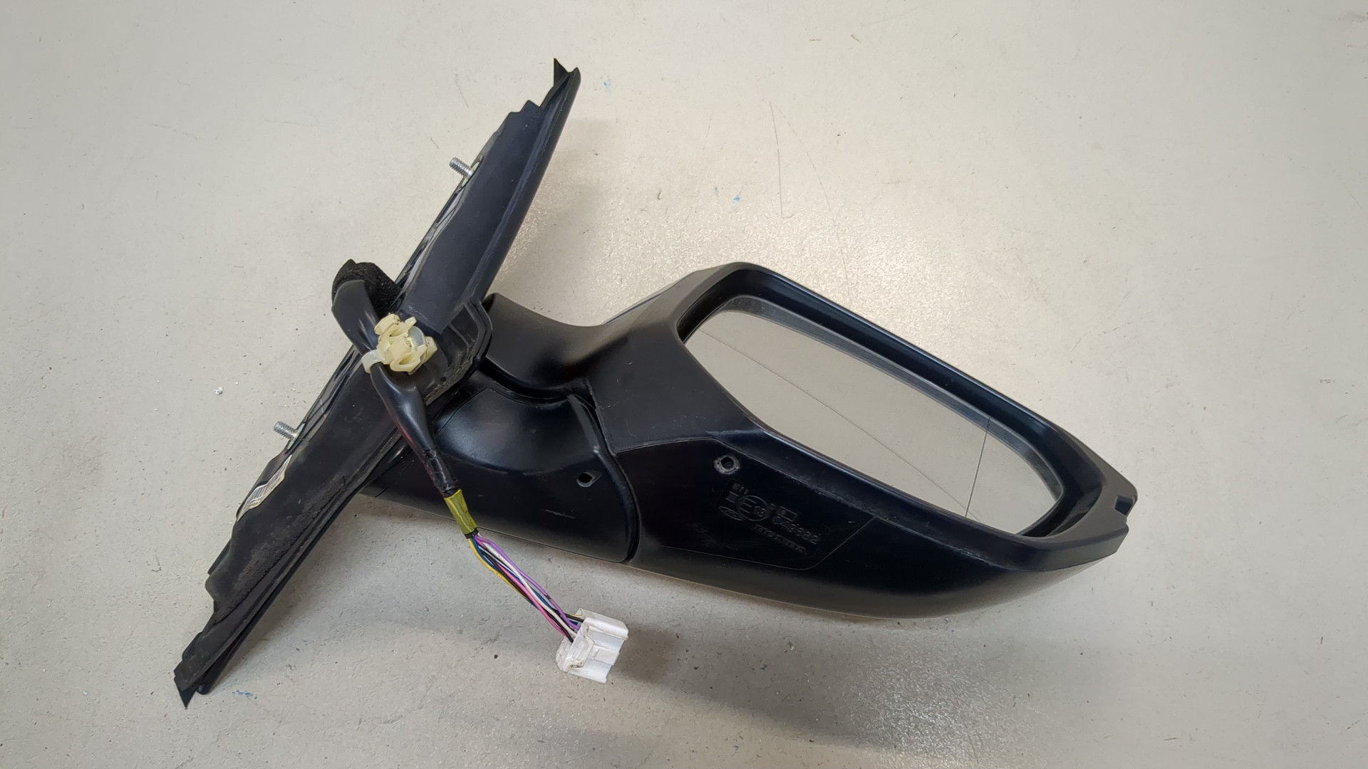 Зеркало правое электрическое