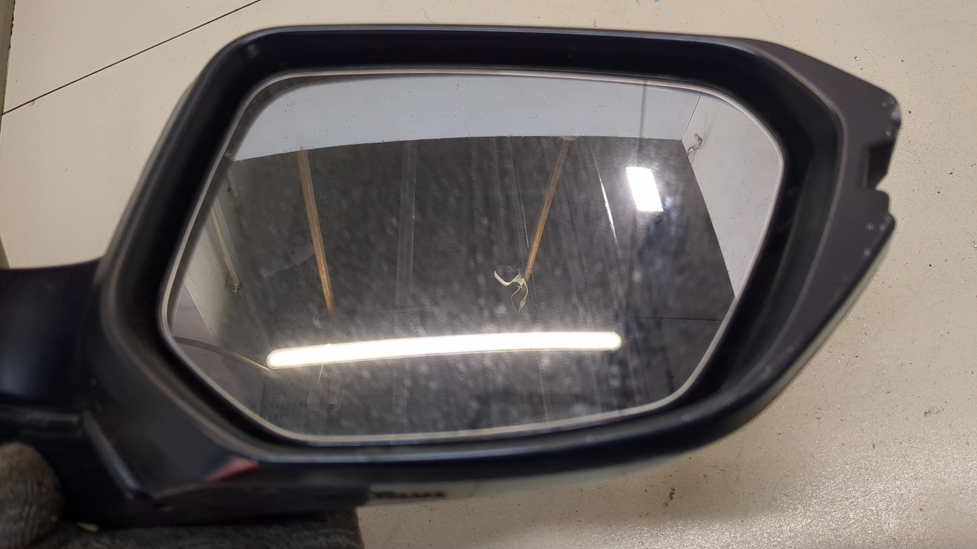 Зеркало правое электрическое