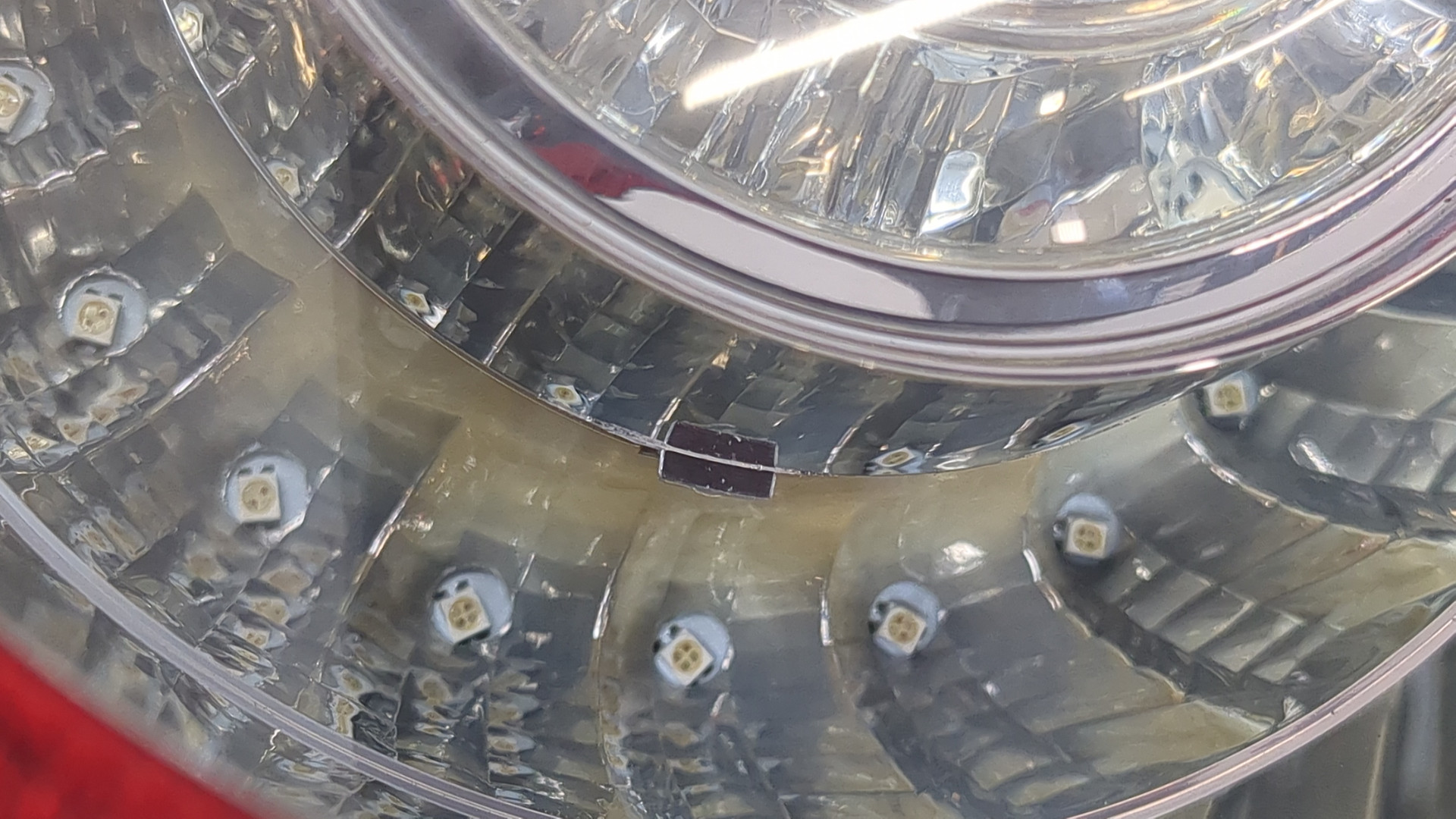 Фонарь задний левый