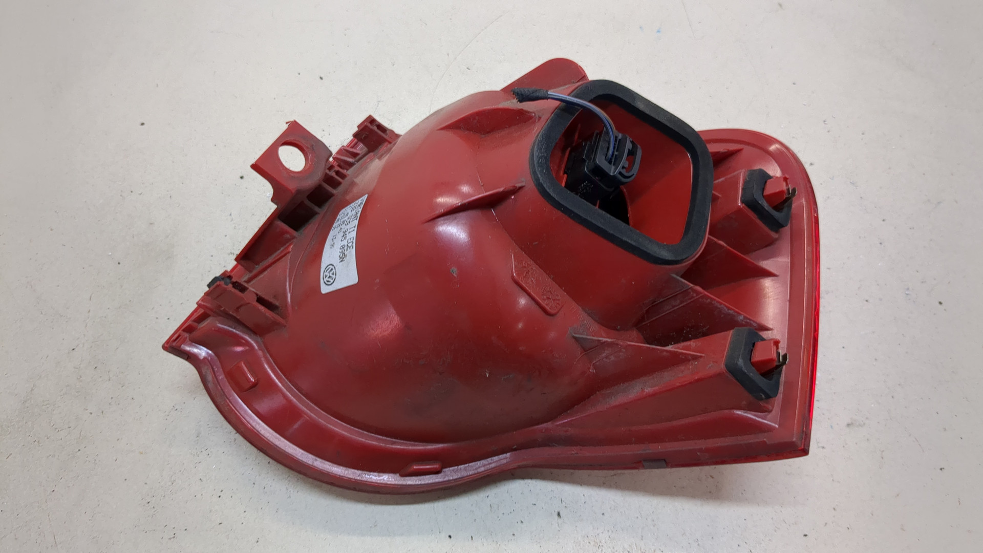 Фонарь задний левый