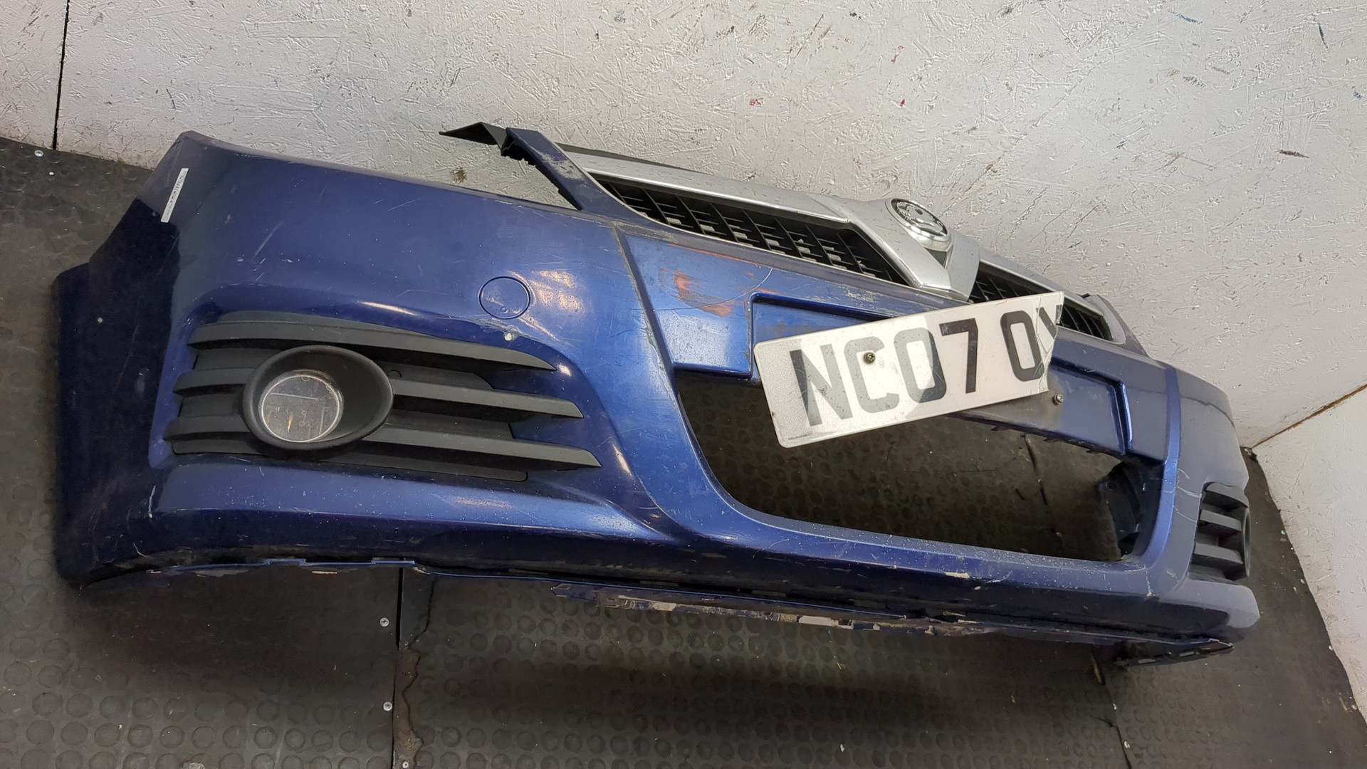 Бампер передний