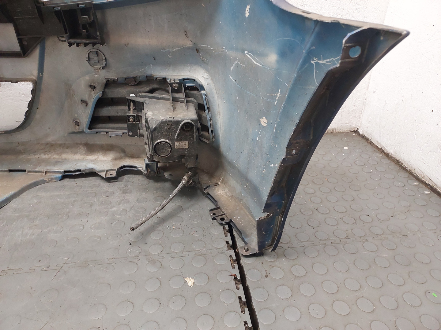 Бампер передний