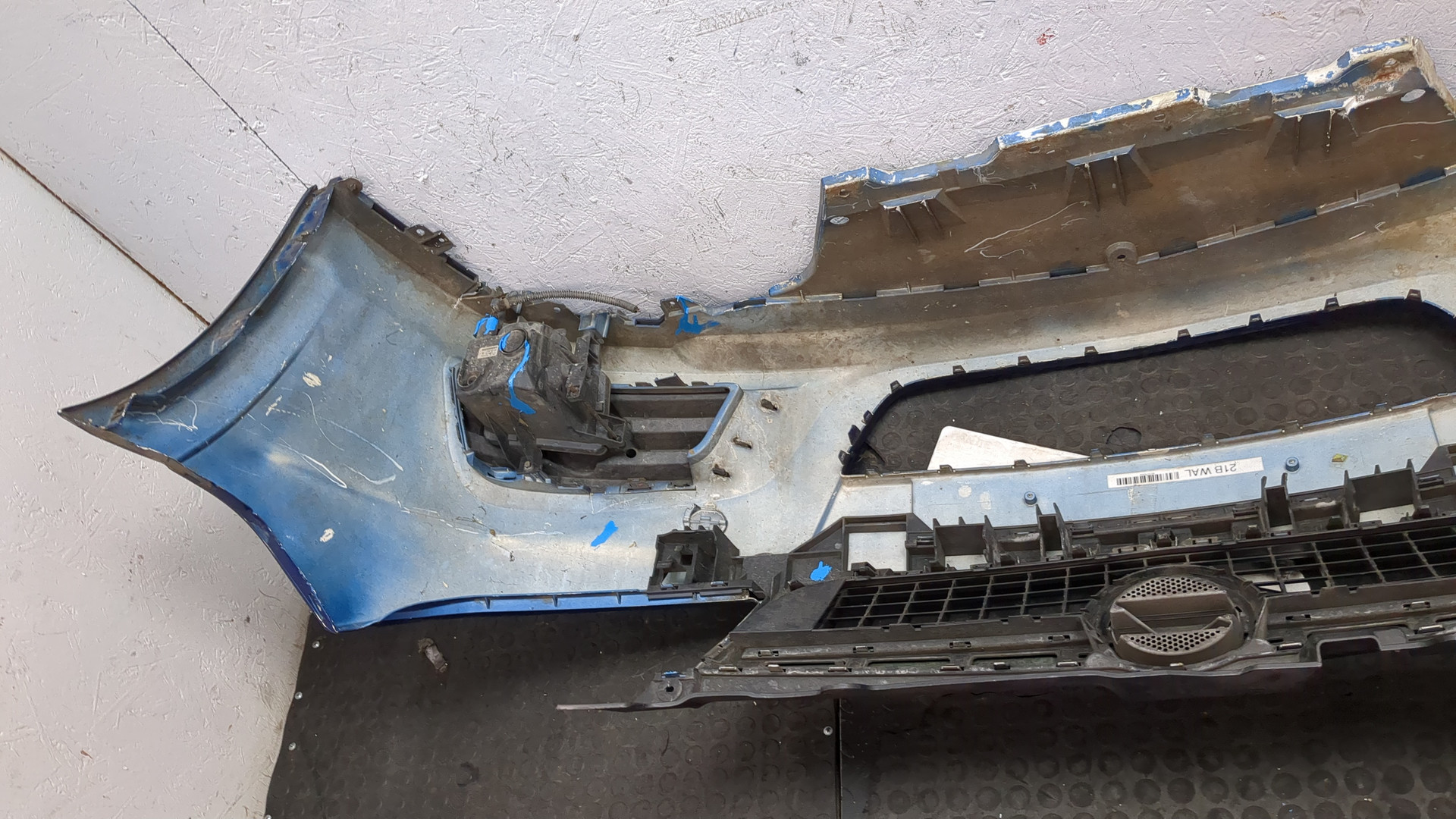 Бампер передний