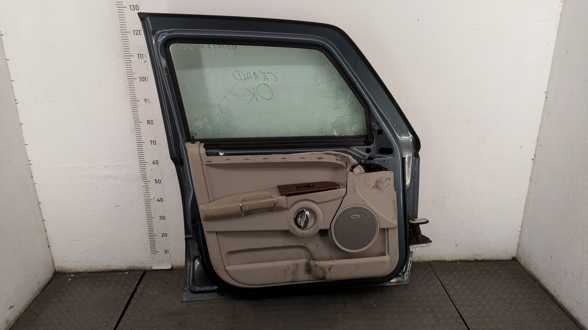 Дверь передняя левая