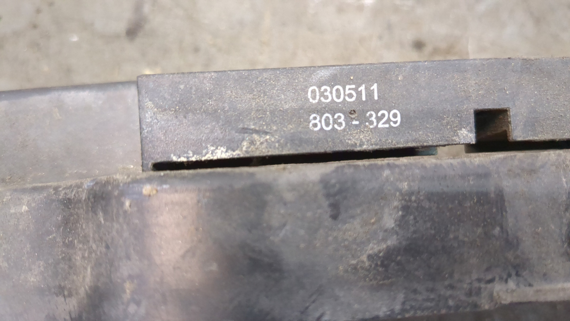 Кронштейн заднего бампера