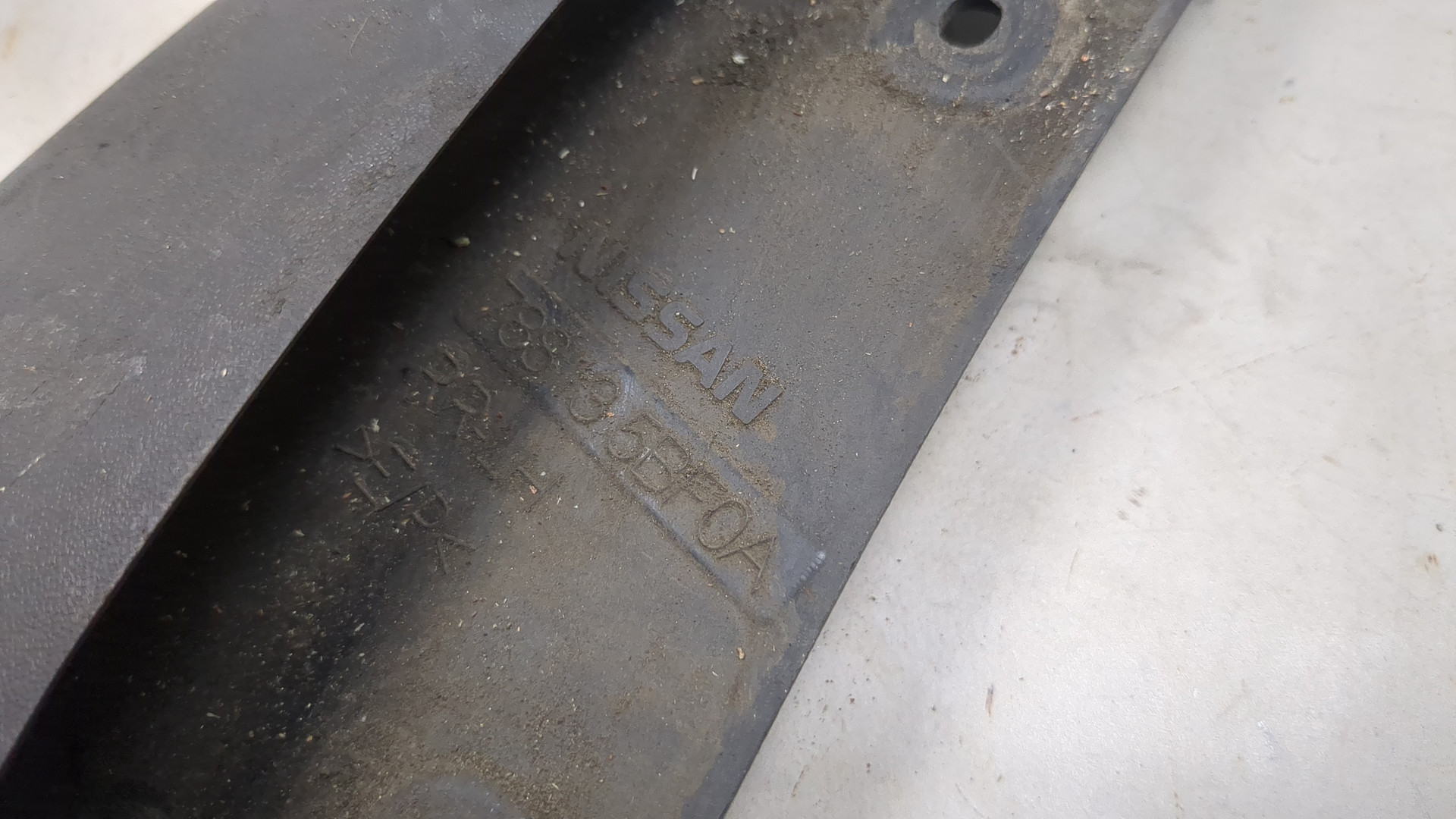 Брызговик задний левый