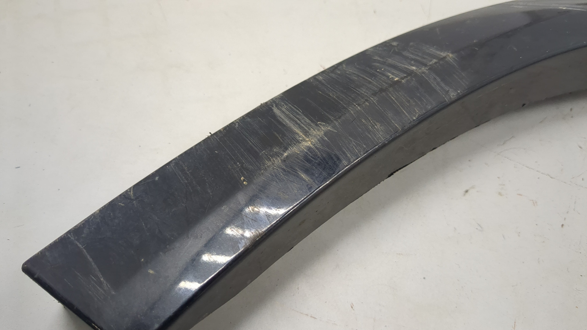 Накладка заднего крыла левого