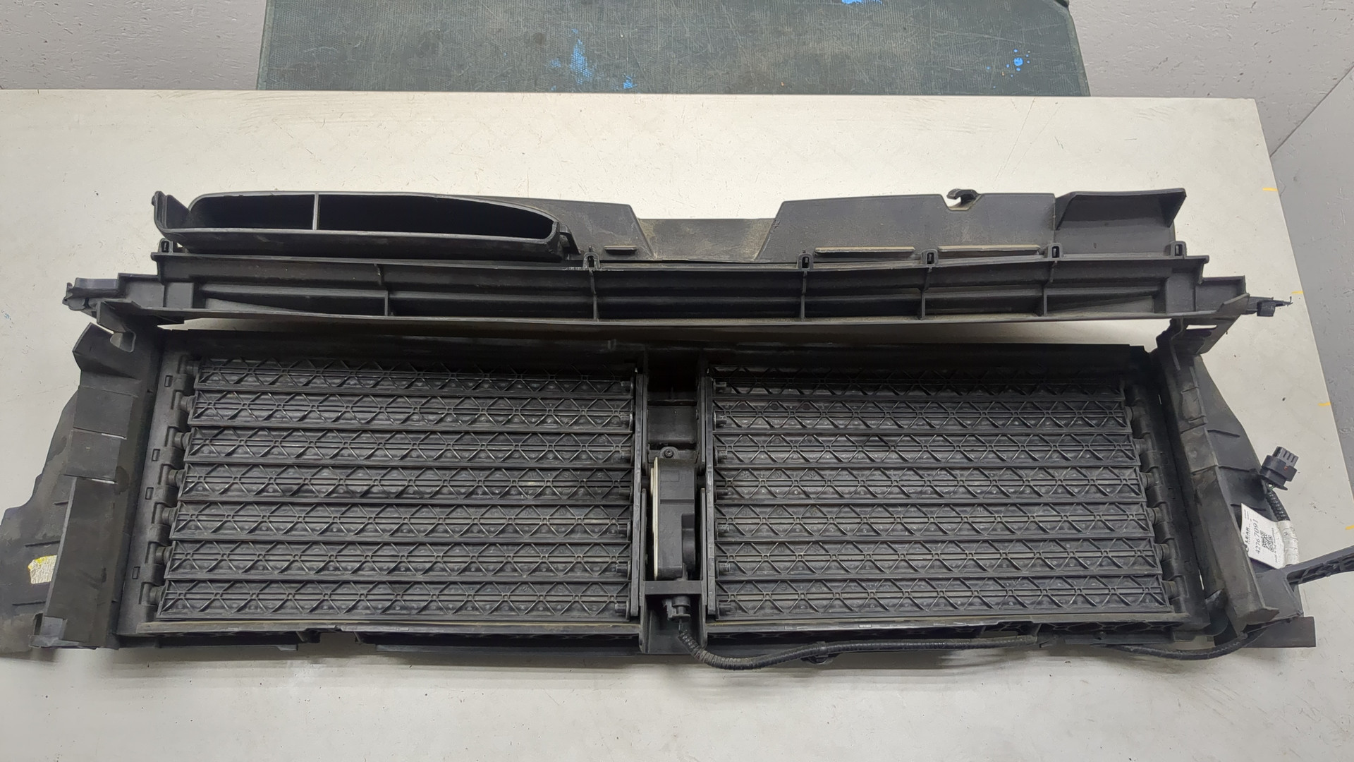 Жалюзи (воздуховод) бампера переднего