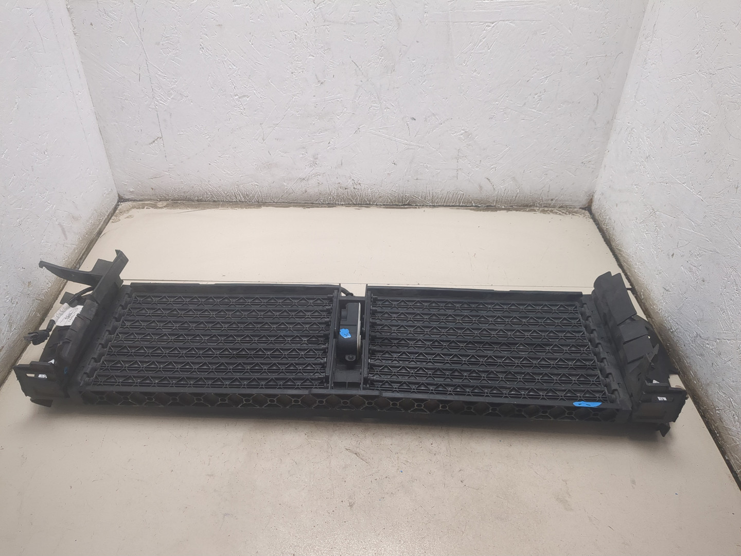 Жалюзи (воздуховод) бампера переднего