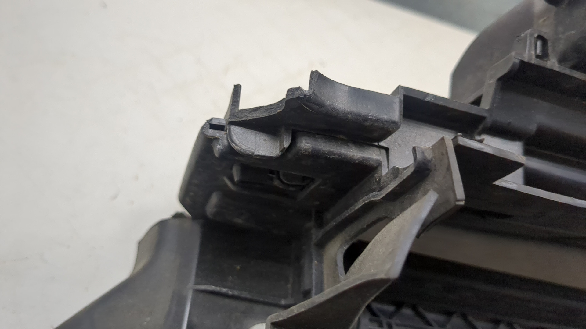 Жалюзи (воздуховод) бампера переднего