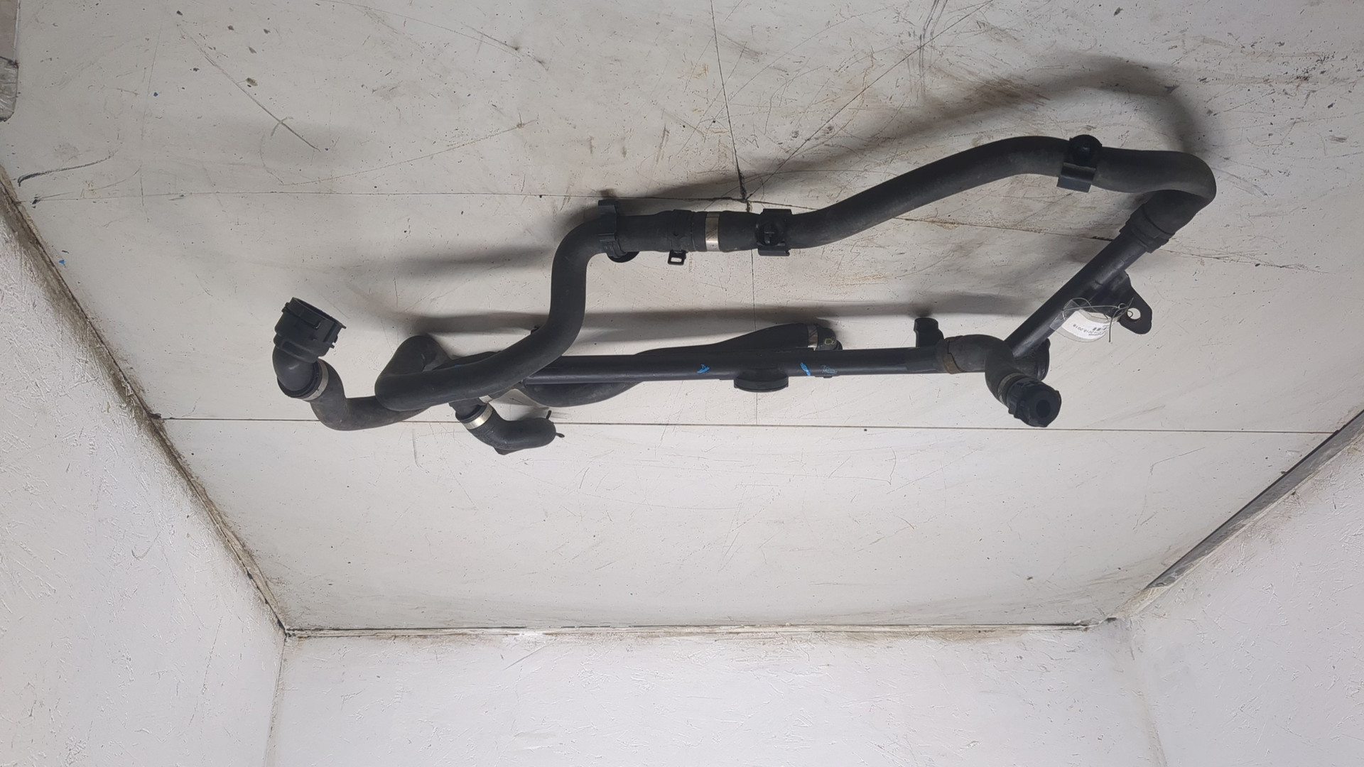 Трубка системы охлаждения