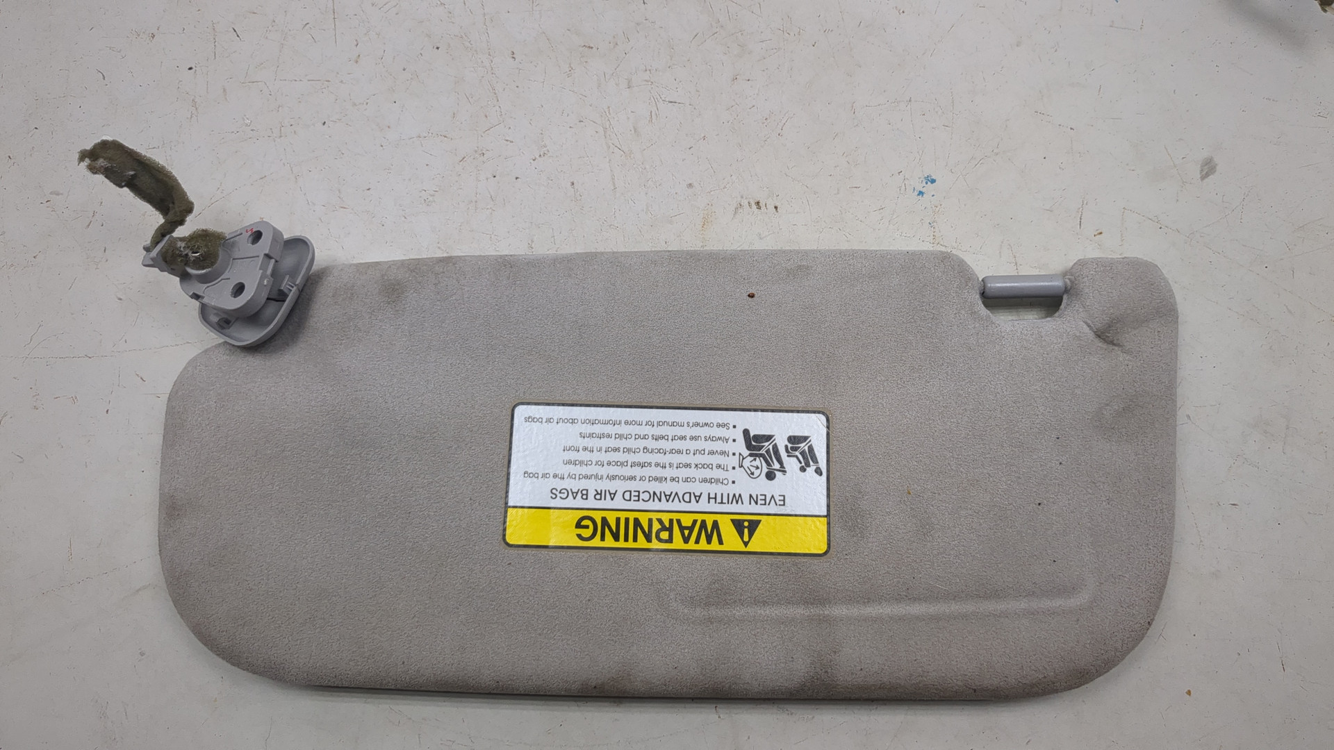 Козырек солнцезащитный