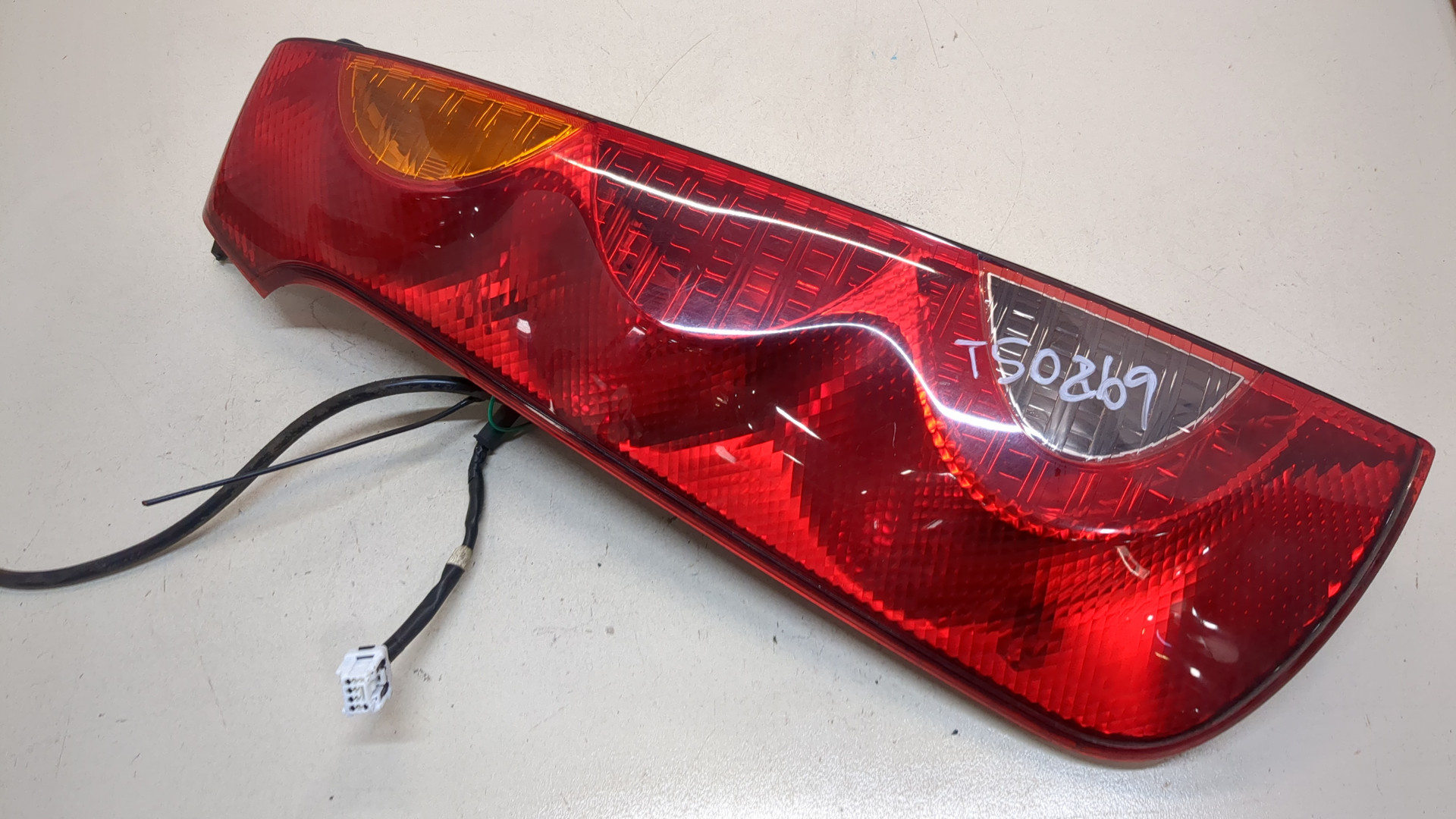 Фонарь задний левый