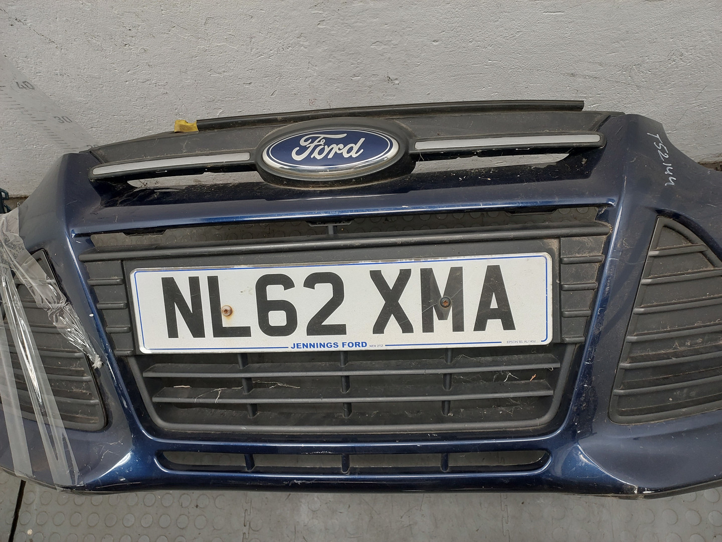 Бампер передний