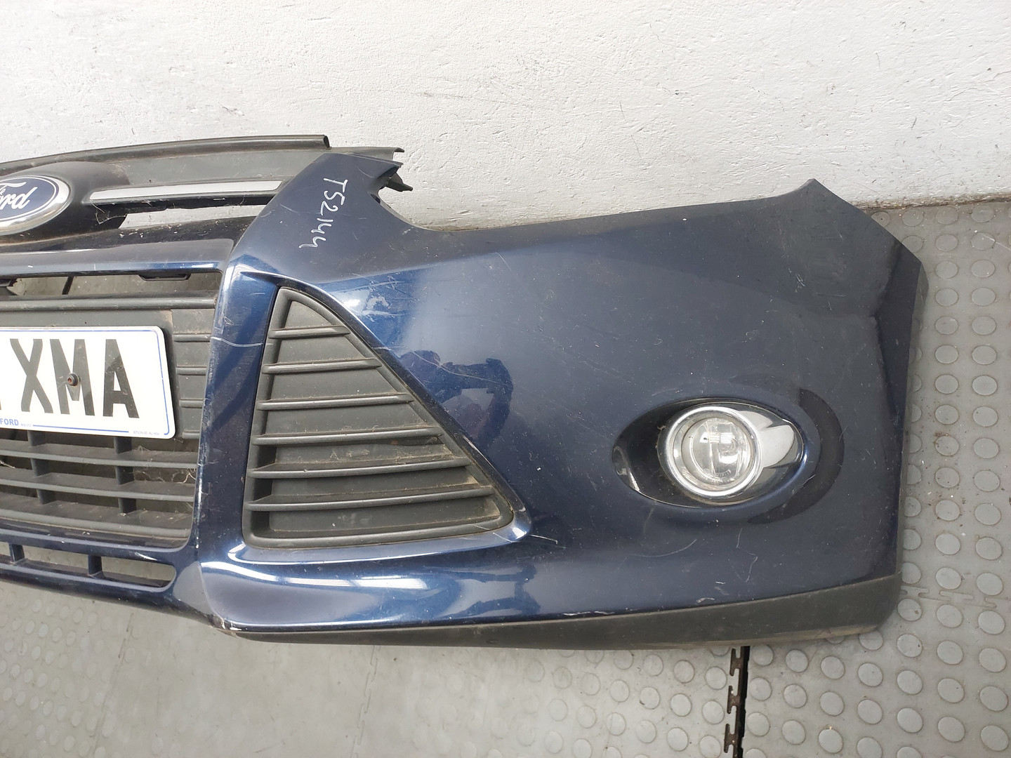 Бампер передний