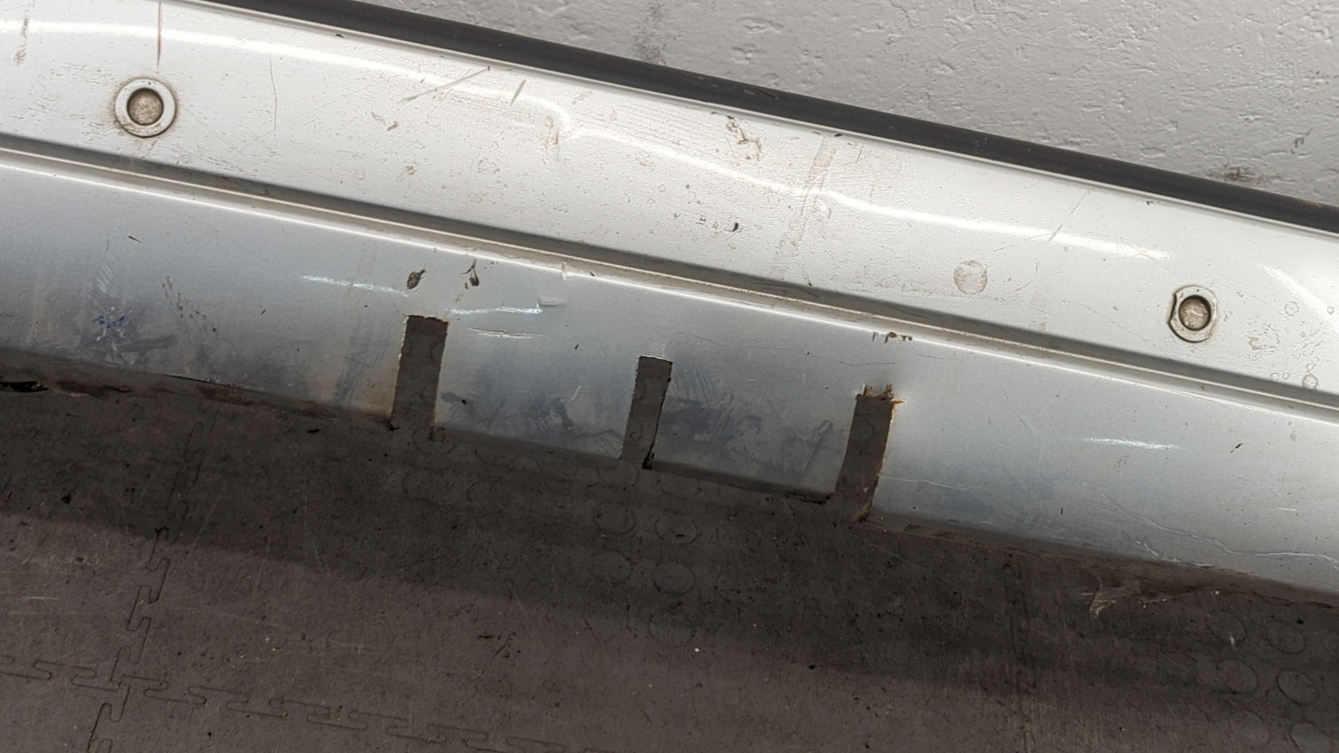 Бампер задний