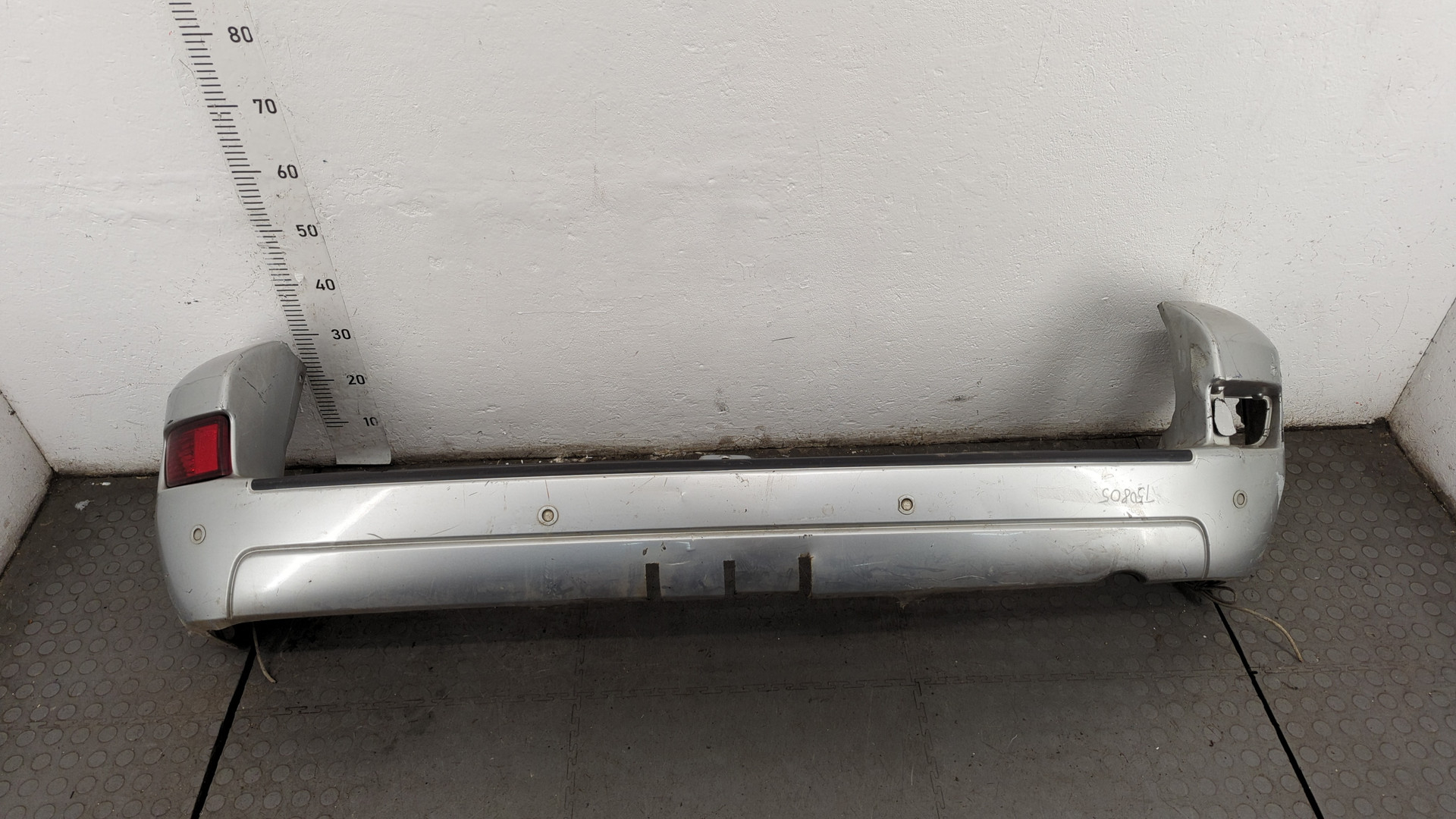 Бампер задний